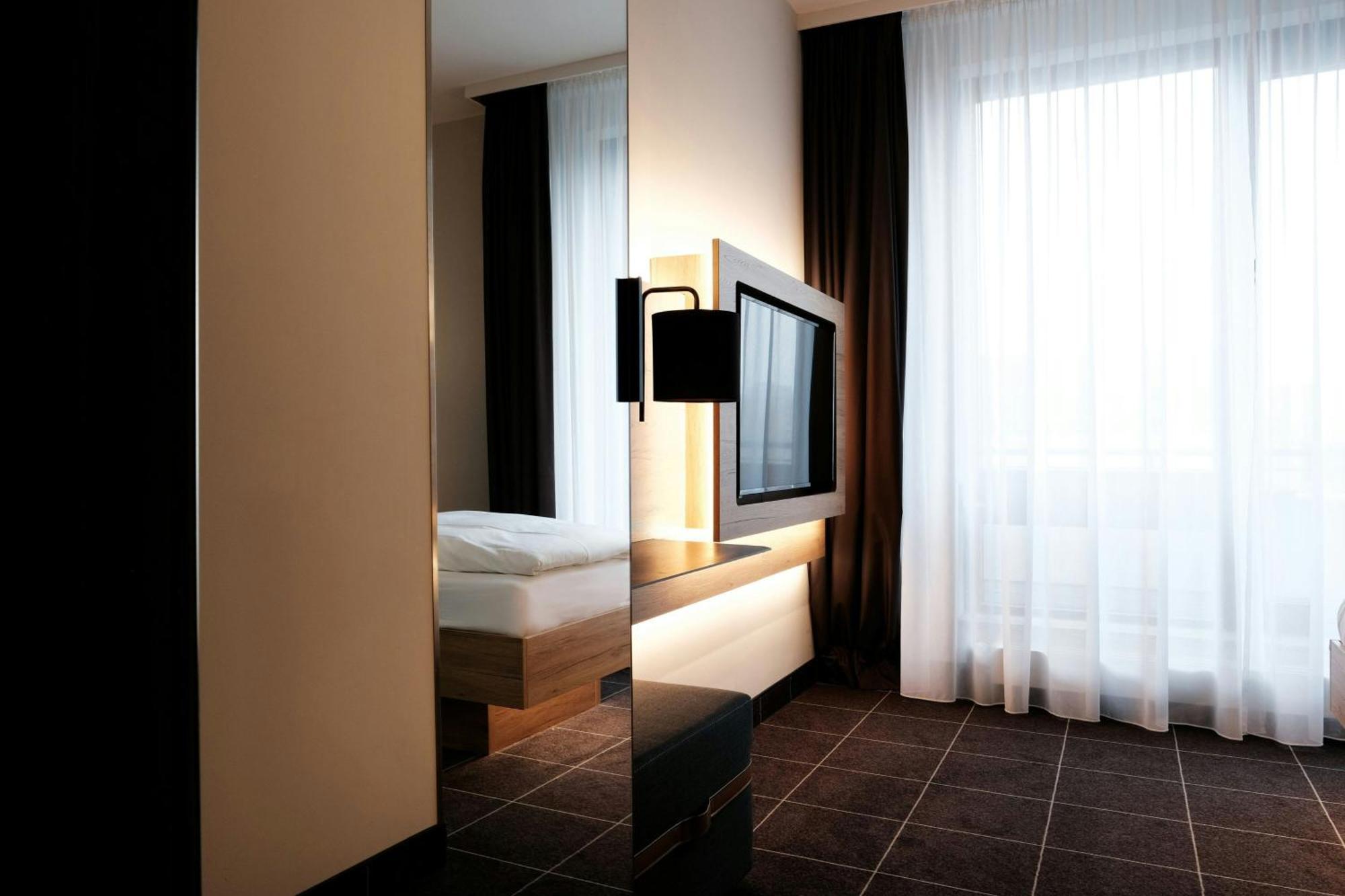 Four Ratingen Dusseldorf Airport Hotell Eksteriør bilde